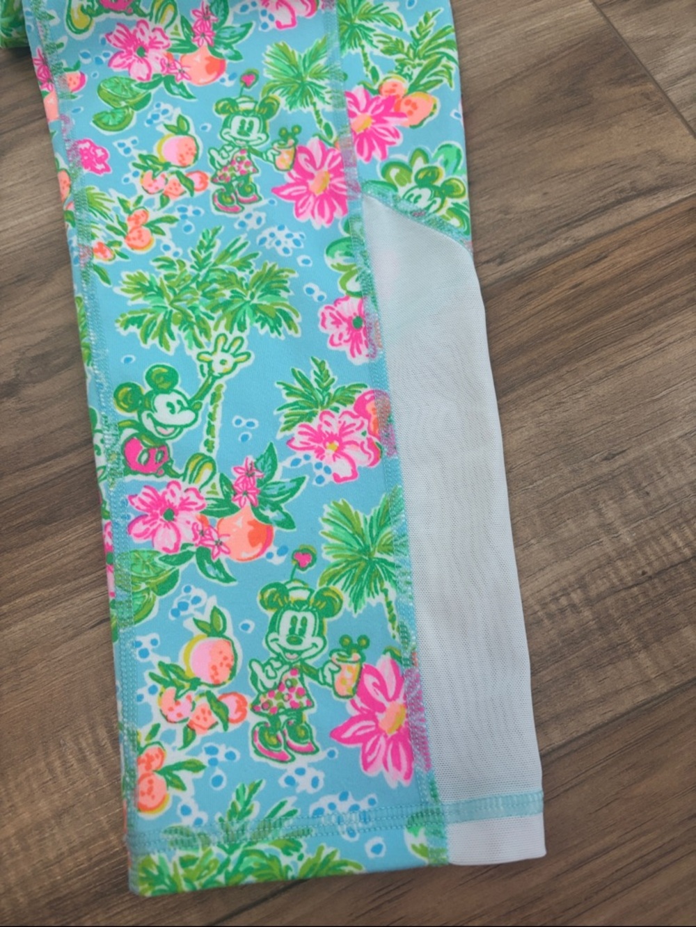 Lilly Pulitzer disney leggings size medium - Picture 5 of 6